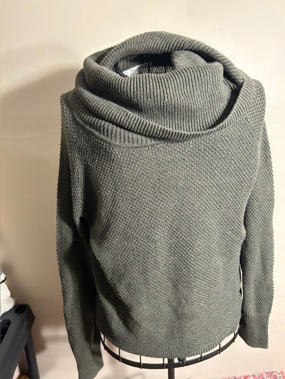light sweater size medium womens  gray Green   casual dress cowl neck  knit